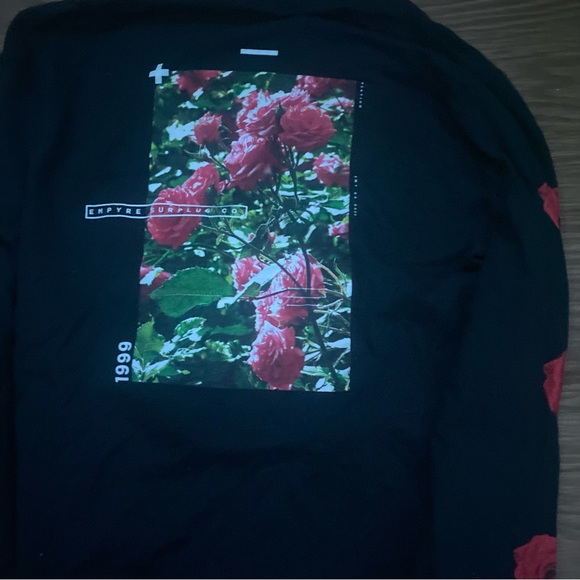 Empyre long sleeve shirt !🌹 - Picture 3 of 3